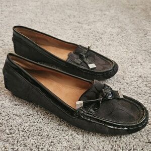 Coach Frida Black Tassel Logo Loafer Size 7.5B. 7200008/J13